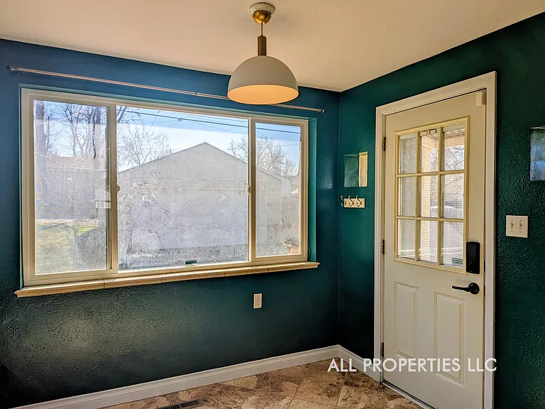 4544 S Grant St — Photo 19