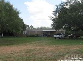 639 County Road 669, Devine, TX 78016