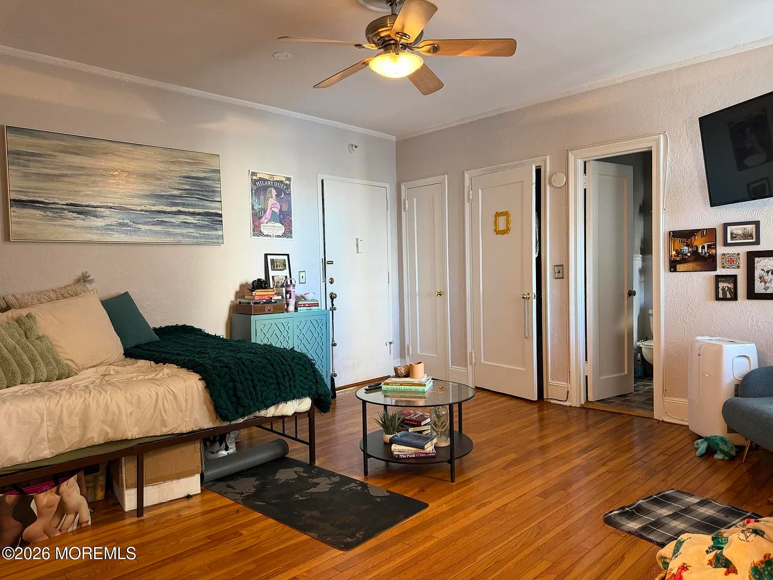 Studio, 420 sqft, $1,850 — Photo 3