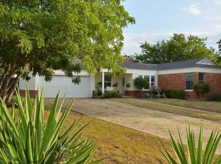 6482 Greenway Rd, Fort Worth, TX 76116