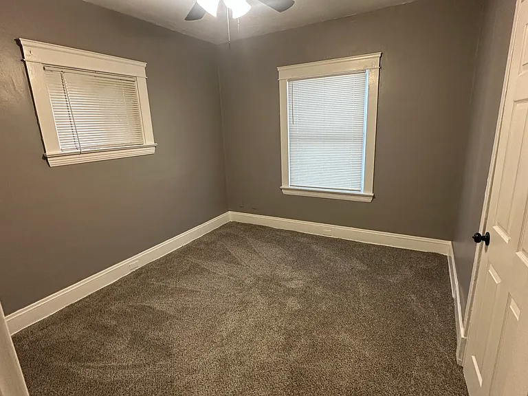 2903 E 118th St #2 — Photo 5