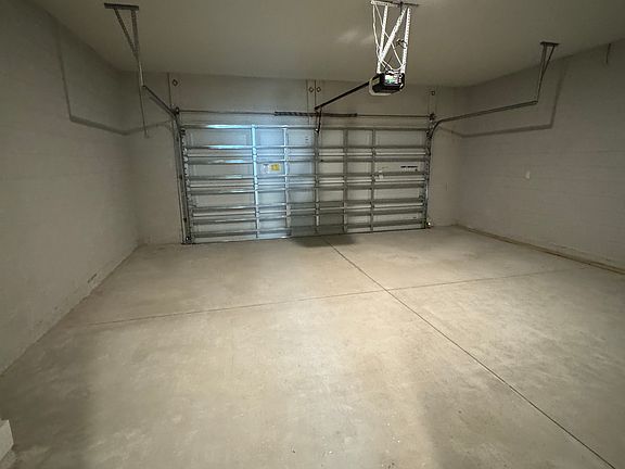 4th image of 76 Boston Ln