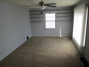 4th image of 3128 Avenue F