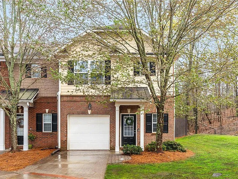 3065 Windcrest Ct — Photo 1