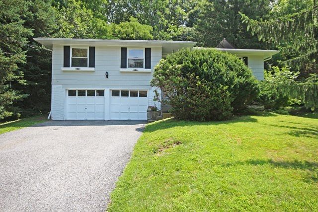 1st image of 7 White Birch Dr
