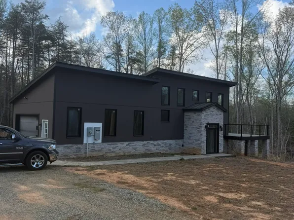 623 Richardson Rd, Keysville, VA 23947