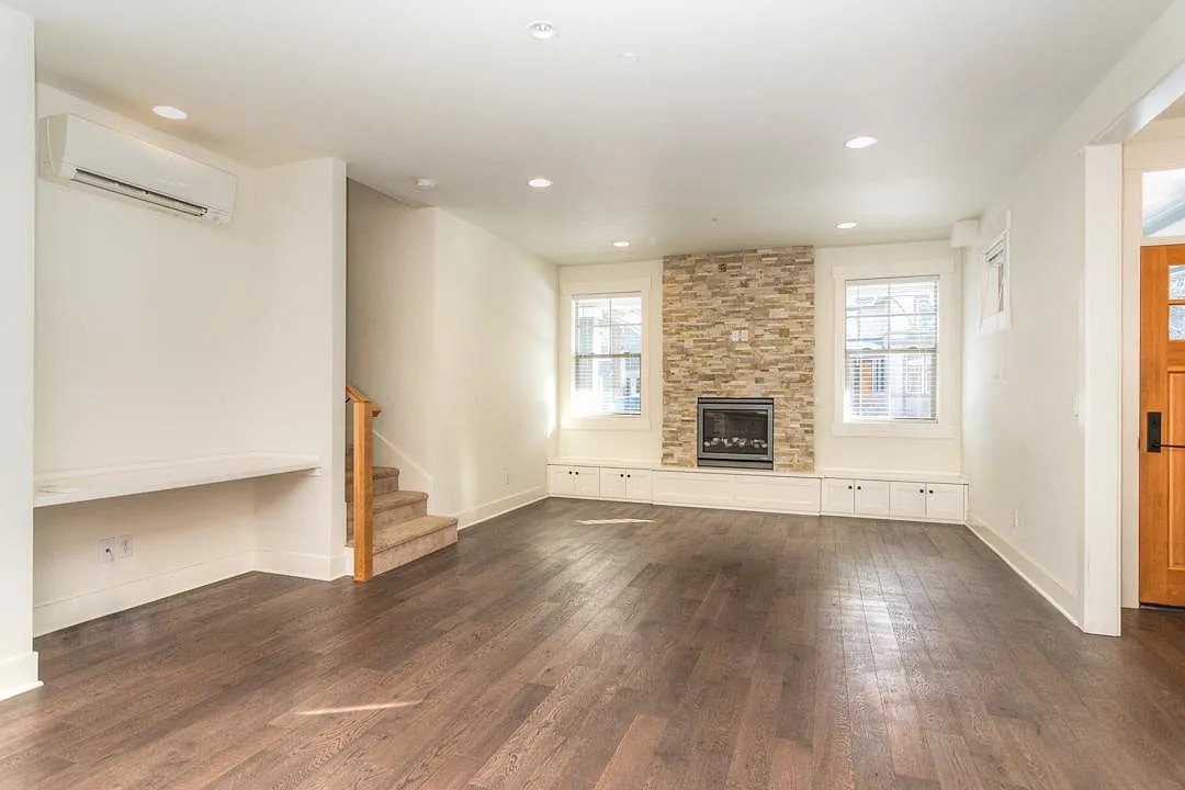 2 bed, 2.5 bath, 1237 sqft, $3,095 — Photo 4