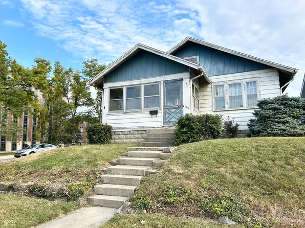 1224 W Carson St, Muncie, IN 47303