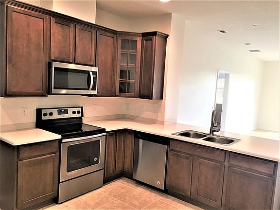 5th image of 9811 Simeon Dr