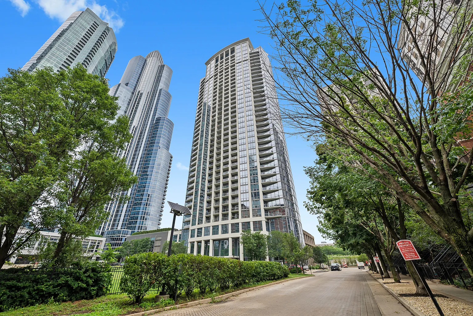 1235 S Prairie Ave APT 2101 photo 1