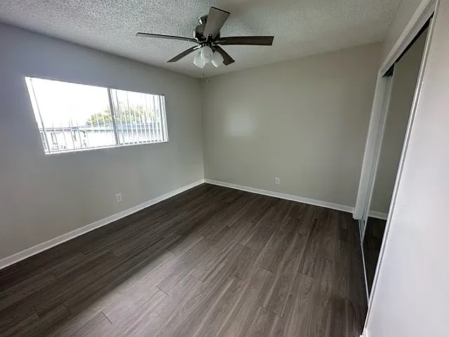 Country Club Apartments — Photo 27