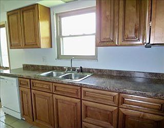 2nd image of 427 Orchard Ave