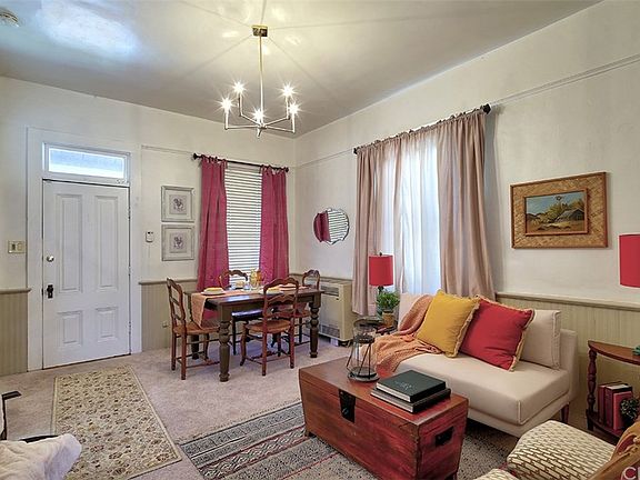5th image of 1914 W Court St