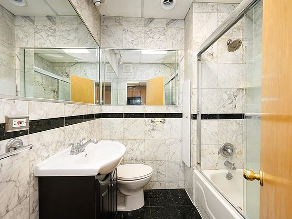 4th image of 1007 N 23rd Ave
