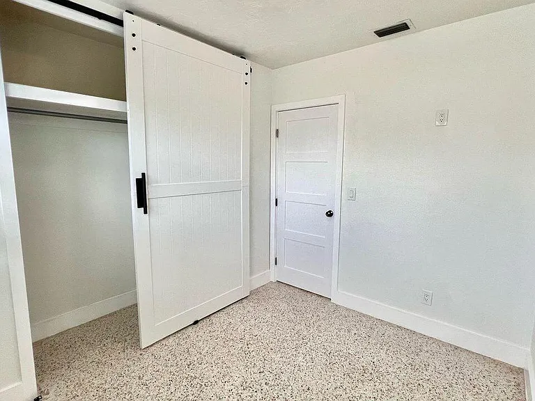 124 Abaco Dr — Photo 17