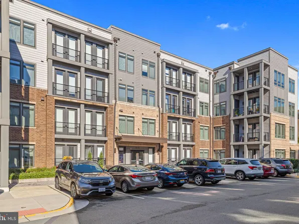 1675 Bandit Loop Unit 407B, Reston, VA 20190