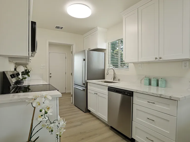 106 S Williford Ln #106 — Photo 13