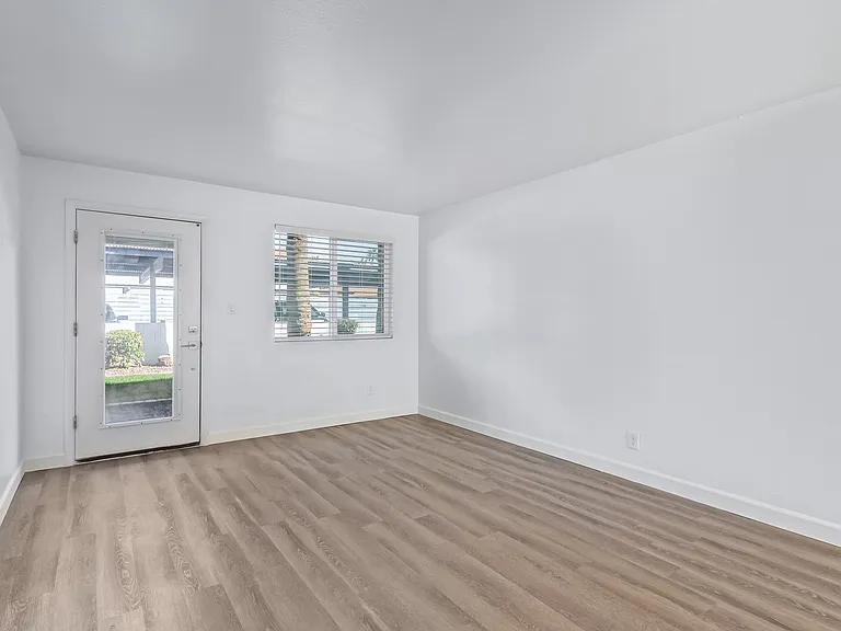 2922 N 35th St #6 — Photo 19