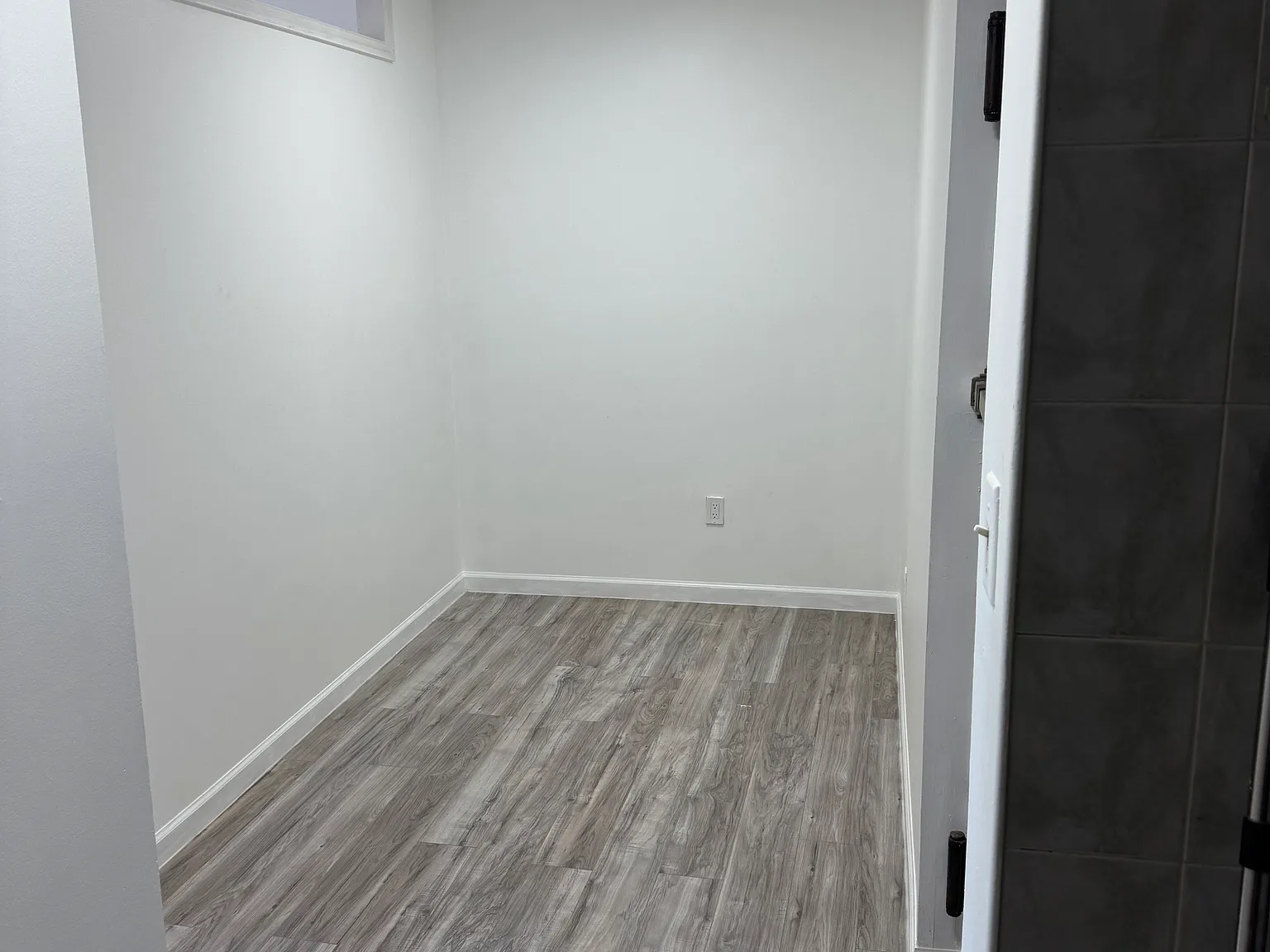 2 bed, 550 sqft, $2,200 — Photo 4