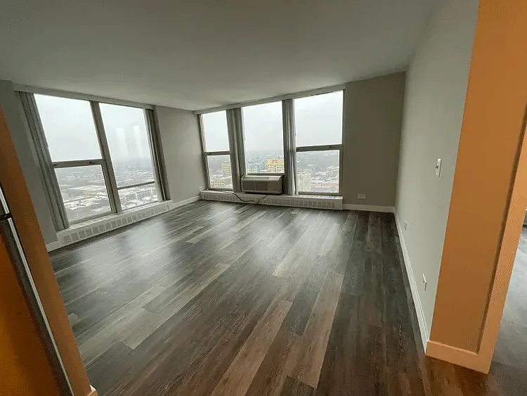 1 bed, 1.0 bath, 465 sqft, $2,128 — Photo 2