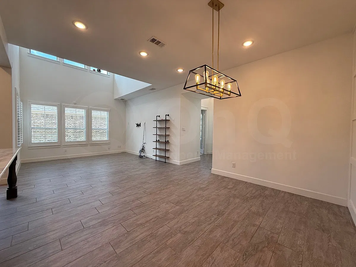 4 bed, 4.0 bath, 3287 sqft, $3,495 — Photo 3
