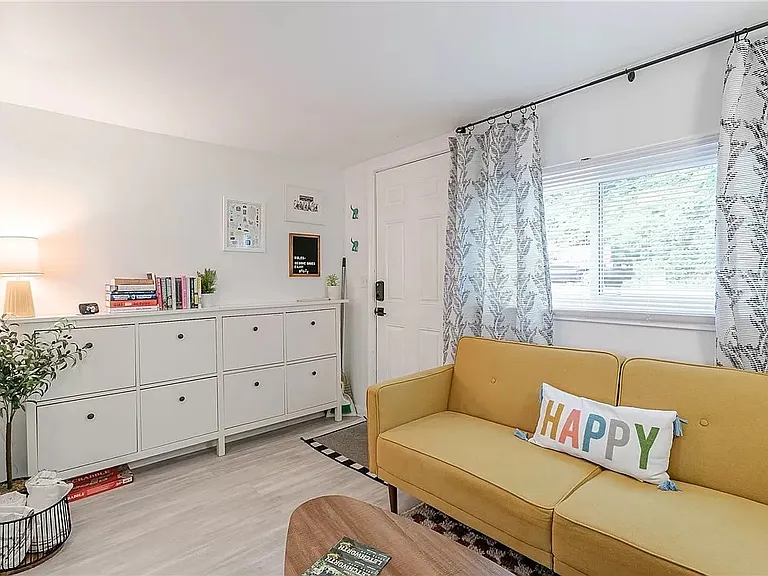4334 E Lake Rd — Photo 3