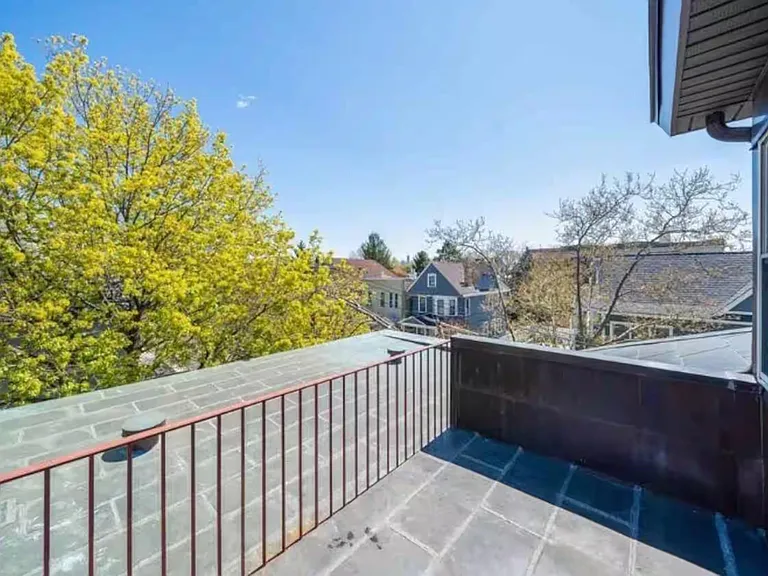 100 Hauxhurst Ave #1 — Photo 31
