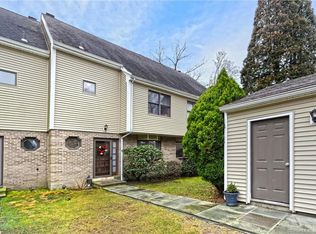 11 De Marchis Dr, Shelton, CT 06484