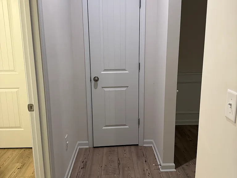 406 Larry Ln — Photo 5