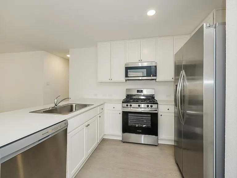 13495 Bay Springs Dr — Photo 6