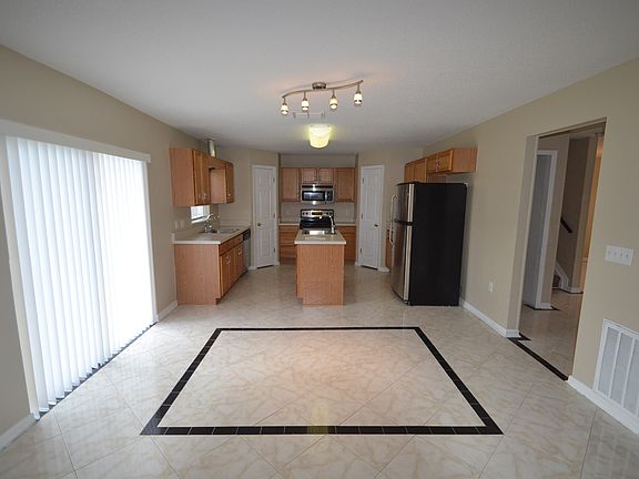 2nd image of 8162 Settlers Creek Cir