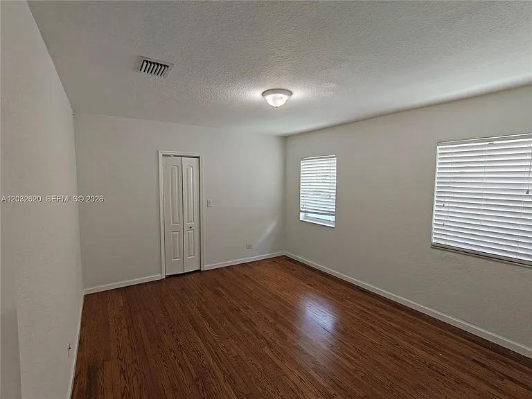 470 SW 25th Rd — Photo 11