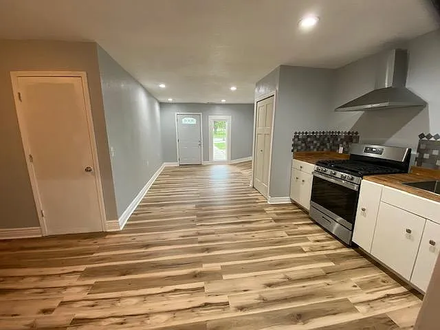 905 E Central Ave — Photo 1