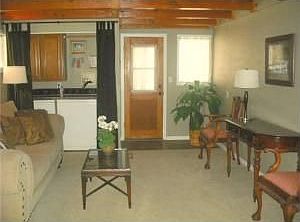 5th image of 209 W Country Club Blvd