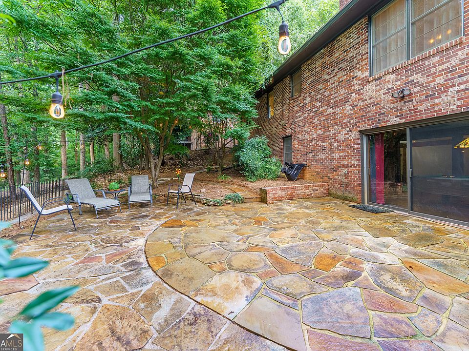 1st image of 759 Riverhill Dr