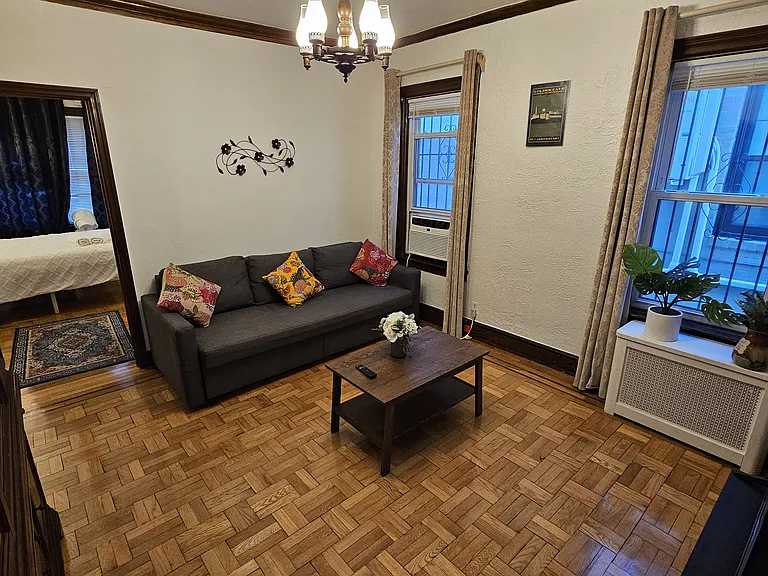 3618 Crescent St #1 — Photo 20