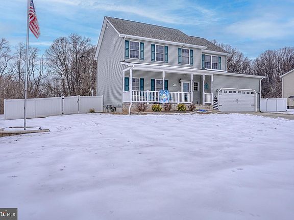 3rd image of 46 W Chestnut Ridge Dr