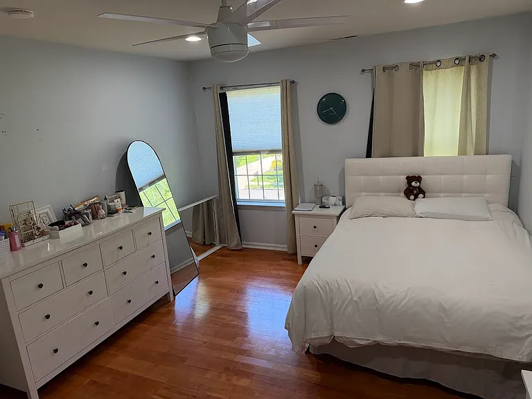 Upstairs bedroom