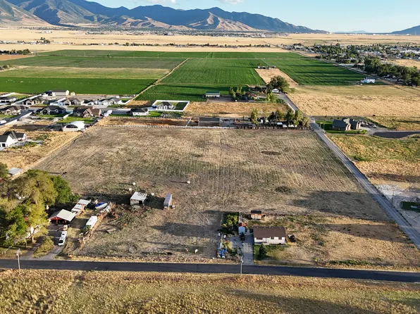 379 W Church Rd N, Tooele, UT 84074