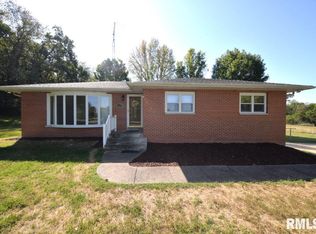 11455 E Richview Rd, Mount Vernon, IL 62864