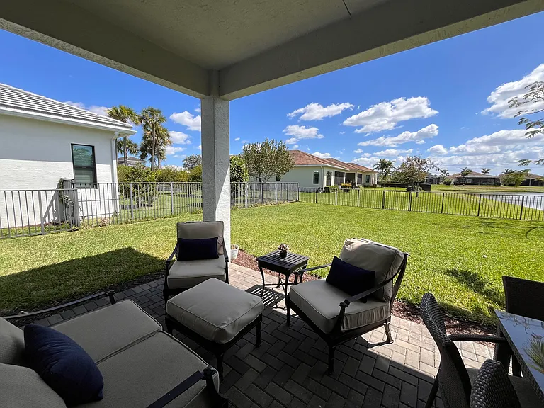 5663 Saint Armands Way — Photo 17