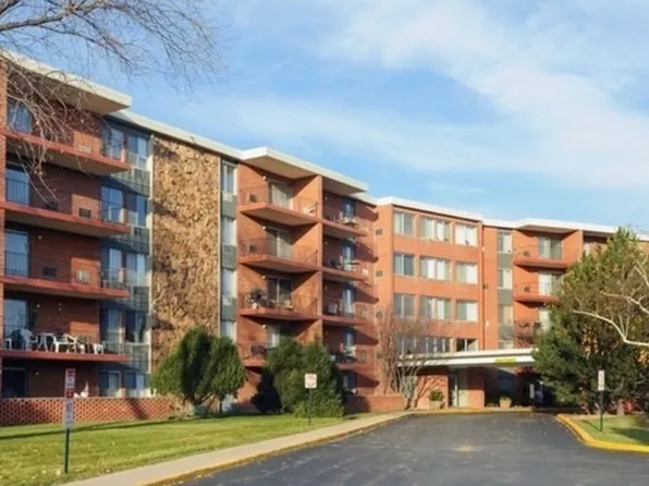 16 E Old Willow Rd APT 116S, Prospect Heights, IL 60070