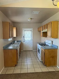 12105 Castle View Way — Photo 18