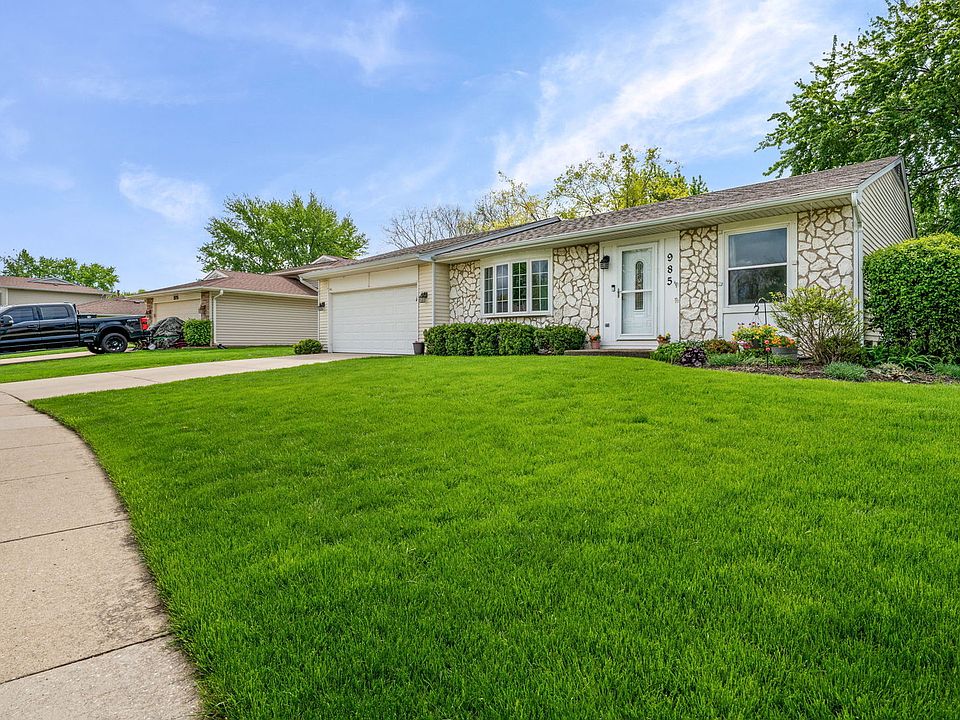 1st image of 985 Brower Dr