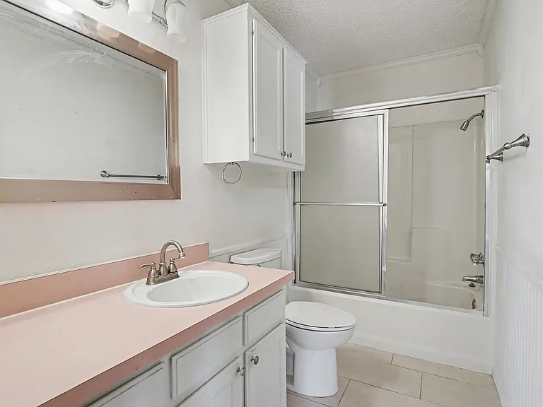 1507 Lindsey Ln W #A — Photo 22