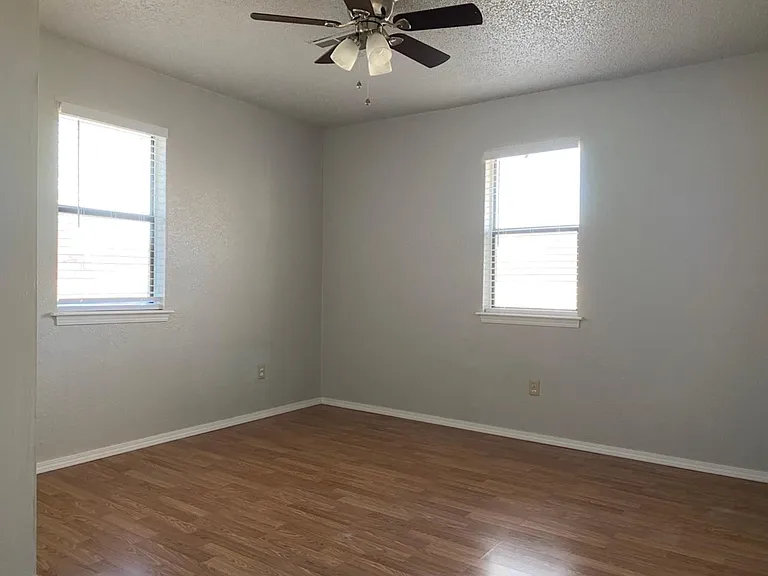 5512 S Karen St — Photo 7