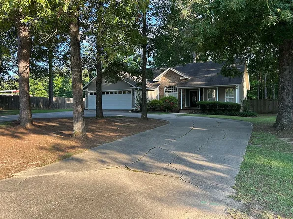 131 University Heights Dr, Monticello, AR 71655