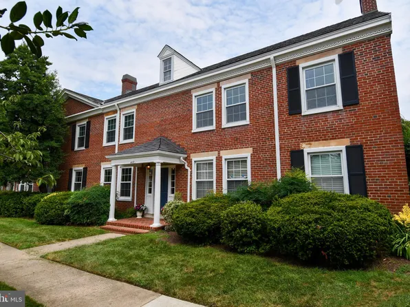 4437 36th St S APT B2, Arlington, VA 22206