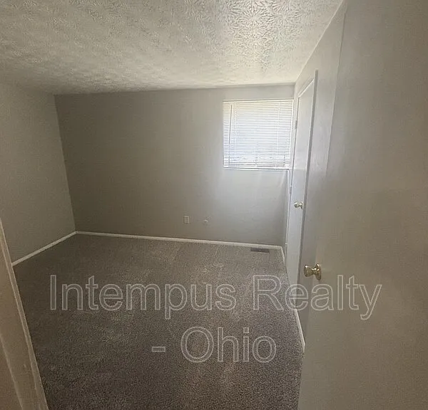 10 King Arthur Ct — Photo 21