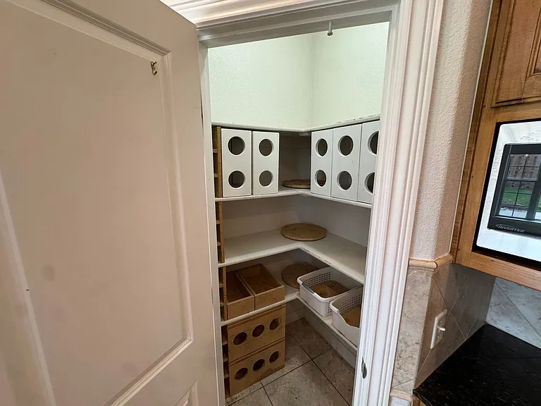 407 Lyndal Ln — Photo 12